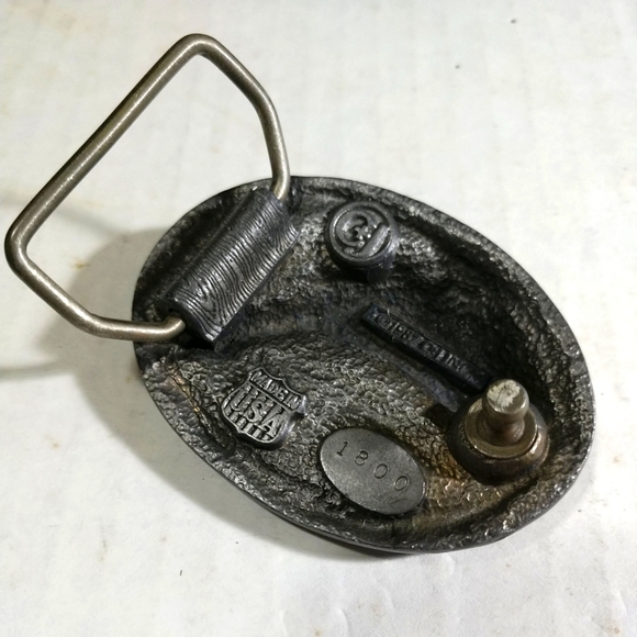 🦈🐬Fishing Large Mouth Bass Jumping Belt Buckle Pewter & Enamel 1987 Vintage - Picture 2 of 16